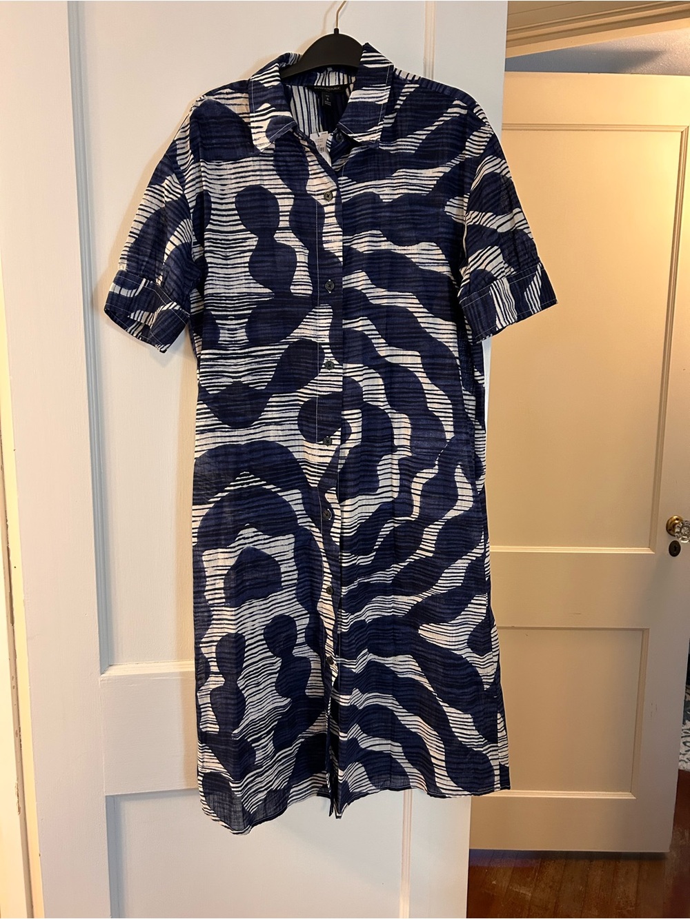 NWat Banana Republic Factory Navy and White Button-Front Midi Dress size S